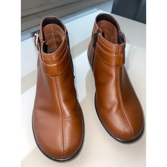 Romulo Women’s Leather Booties - Size 6 - Picture 5 of 13